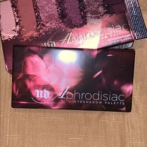 ✨Urban Decay eyeshadow palette